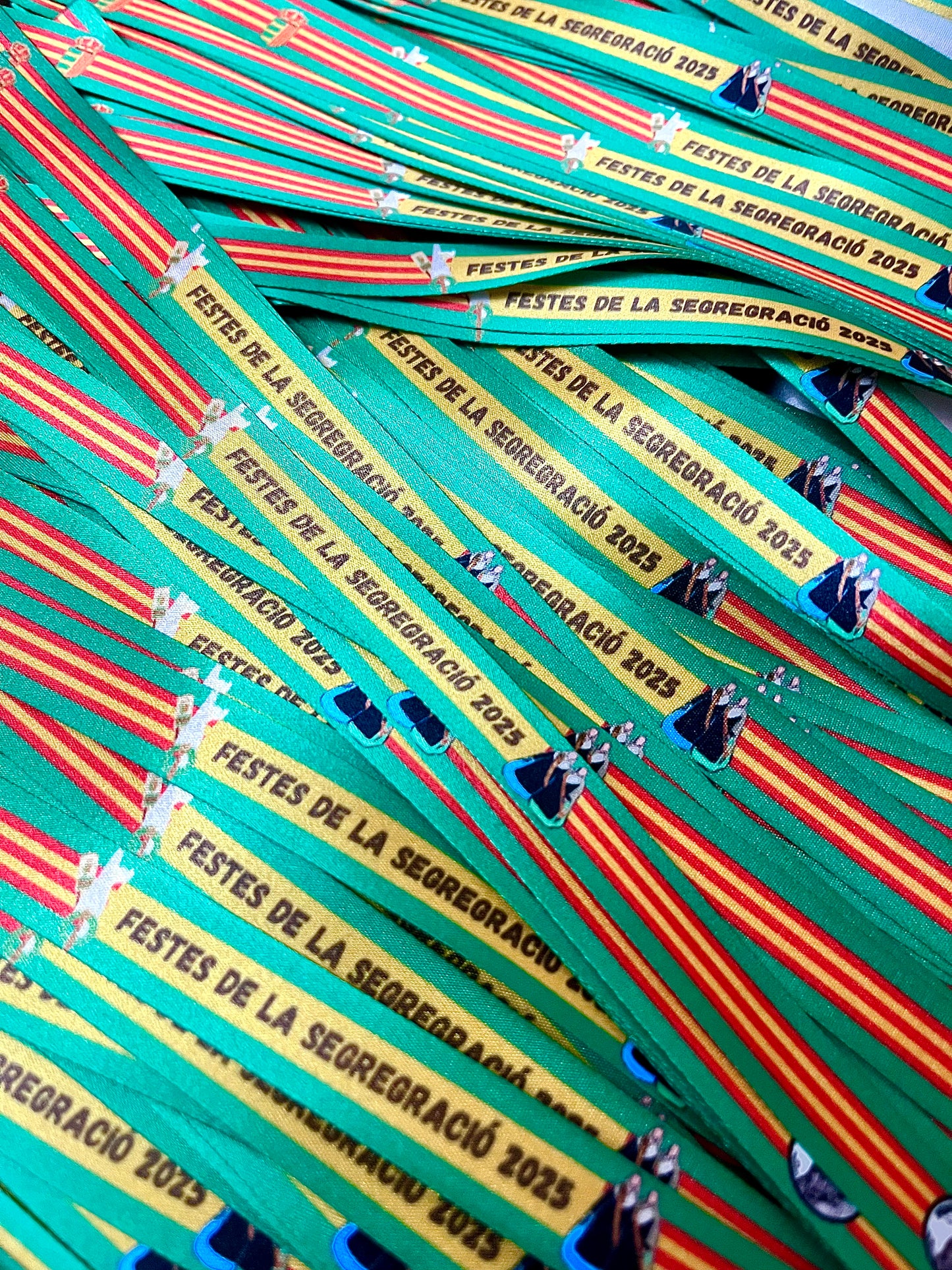 Pulseras Personalizadas para Fiestas – Tela, Impresas o Tejidas